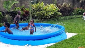 Outdoor pool - Triple Tee Gardens & Accomodation (Kampala)