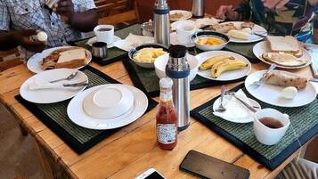 Free daily continental breakfast