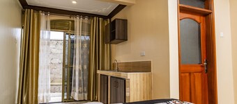 Triple Tee Gardens & Accomodation