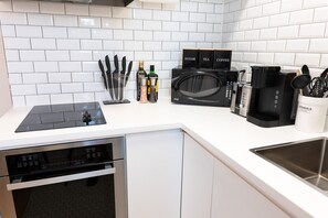 Fridge, microwave, oven, coffee/tea maker