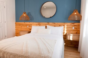 Bügeleisen/Bügelbrett, Reisekinderbett, kostenloses WLAN, Bettwäsche