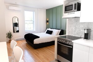 Iron/ironing board, travel crib, free WiFi, bed sheets - #11 - Studio/Plateau/St-Denis/SelfCheck-In/AC/TV (Montréal)