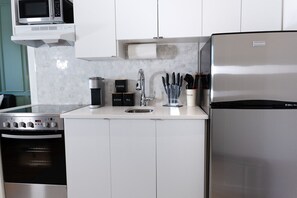 冰箱、微波炉、烤箱、茶具/咖啡用具