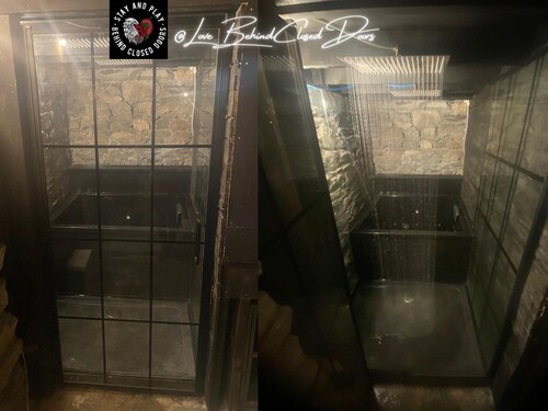 Stay & Play at Lovebehindcloseddoors