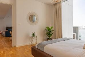 Exclusive Apartment | 2 bedrooms, individually decorated, iron/ironing board, free WiFi
