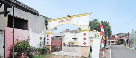 Fachada de la propiedad