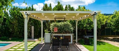 Grill and Dine in Style at Our Convenient BBQ Kiosk