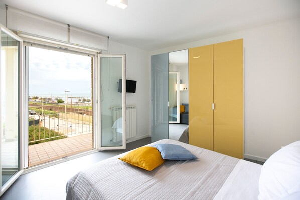 1 bedroom, free WiFi, bed sheets - Not Just Sea (Marina di Montemarciano)