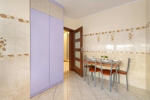 Dining - Wojskowa 5 |Practical Apartment | Parking (Poznan)