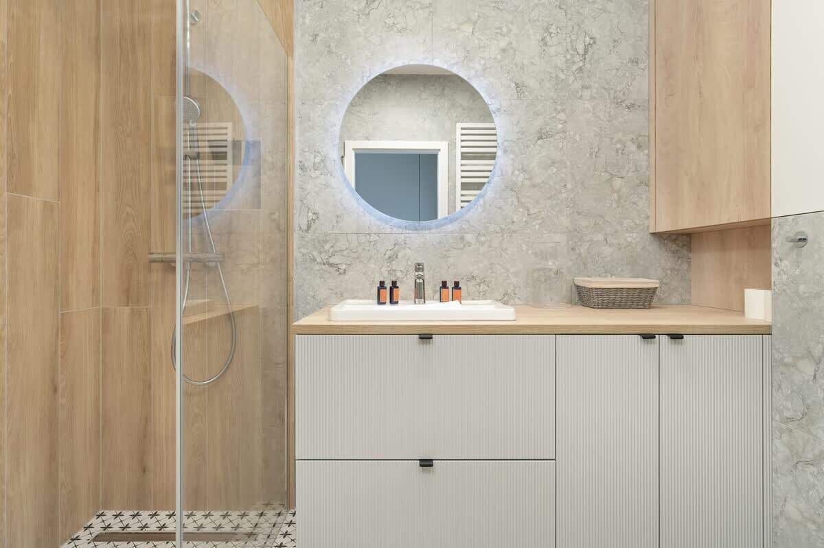 Shower, hair dryer