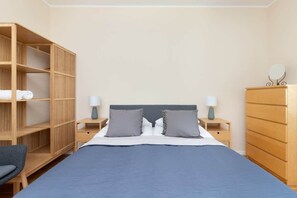 2 bedrooms, desk, iron/ironing board, WiFi - Functional Apartment in Wrzeszcz | Place to Work (Gdansk)