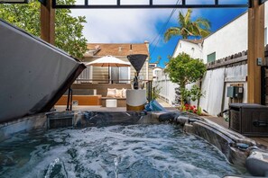 Baignoire à remous extérieure
