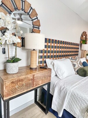4 Schlafzimmer, Schreibtisch, Bügeleisen/Bügelbrett, Reisekinderbett