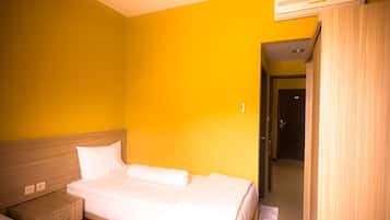 Kamar Twin Superior | Meja kerja, ruang kerja ramah laptop, kedap suara, dan Wi-Fi gratis