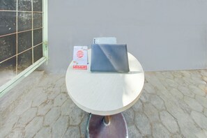 Reception - Hotel O Kost Gayus (Mataram)