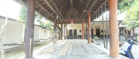 Hall