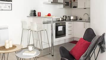 Premium Apartment | Private kitchen | Fridge, microwave, stovetop, espresso maker