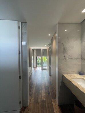 Interior - Duas Quintas-areal T2 Alpendre (Nespereira GMR)