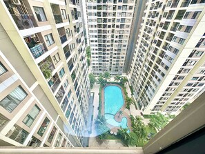 حمّام سباحة خارجي