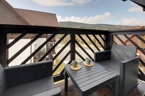 Classic Apartment | Balcony - RentPlanet - Apartamenty Żeromskiego (Szklarska Poreba)