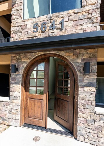 Pet Friendly Retreat by Top Trails
