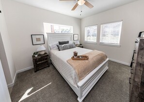 1 Schlafzimmer, Schreibtisch, Bügeleisen/Bügelbrett, kostenloses WLAN