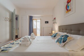 2 bedrooms, in-room safe, soundproofing, free WiFi