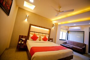 Family Double Room | Soundproofing, free WiFi