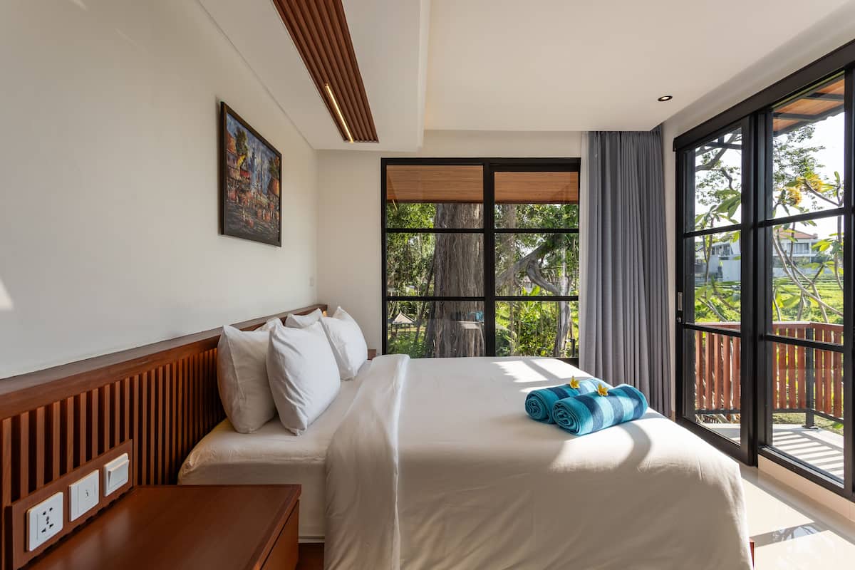 Deluxe Paripadi with Balcony