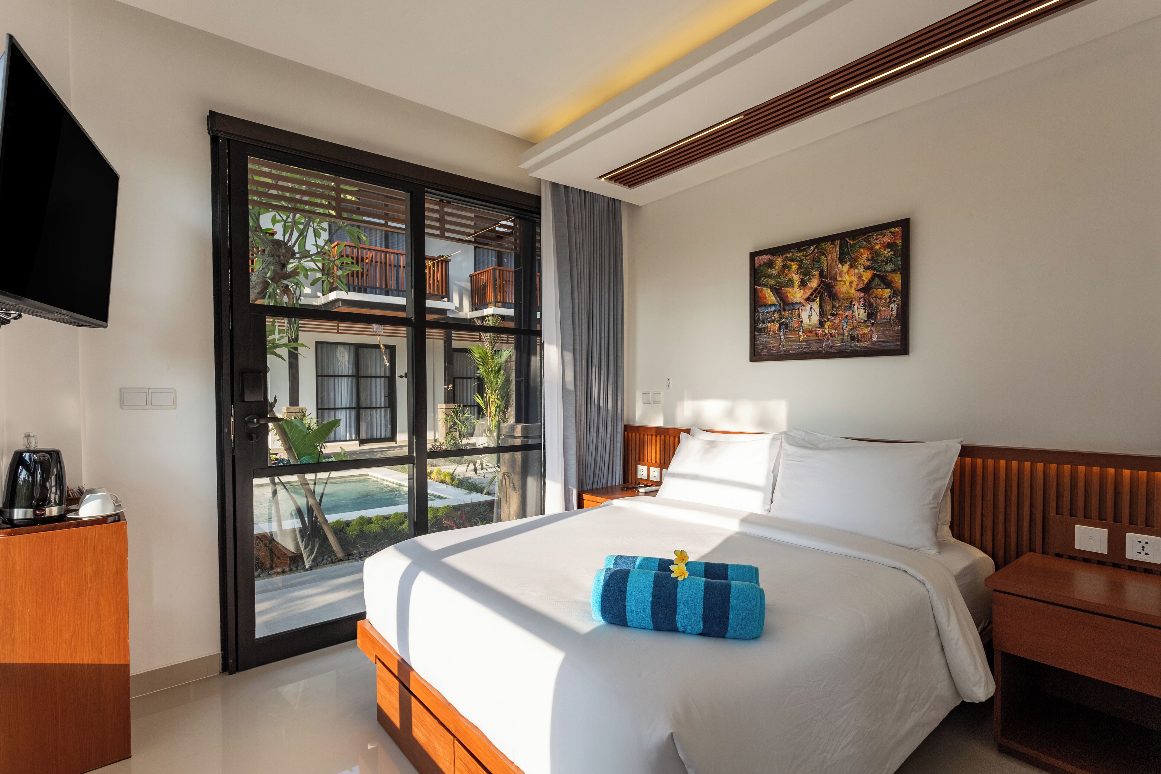 Superior Paripadi Pool Access | In-room safe, desk, free WiFi, bed sheets