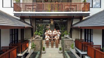 Deluxe-værelse (Paripadi) | Pengeskab på værelset, skrivebord, gratis Wi-Fi, sengetøj