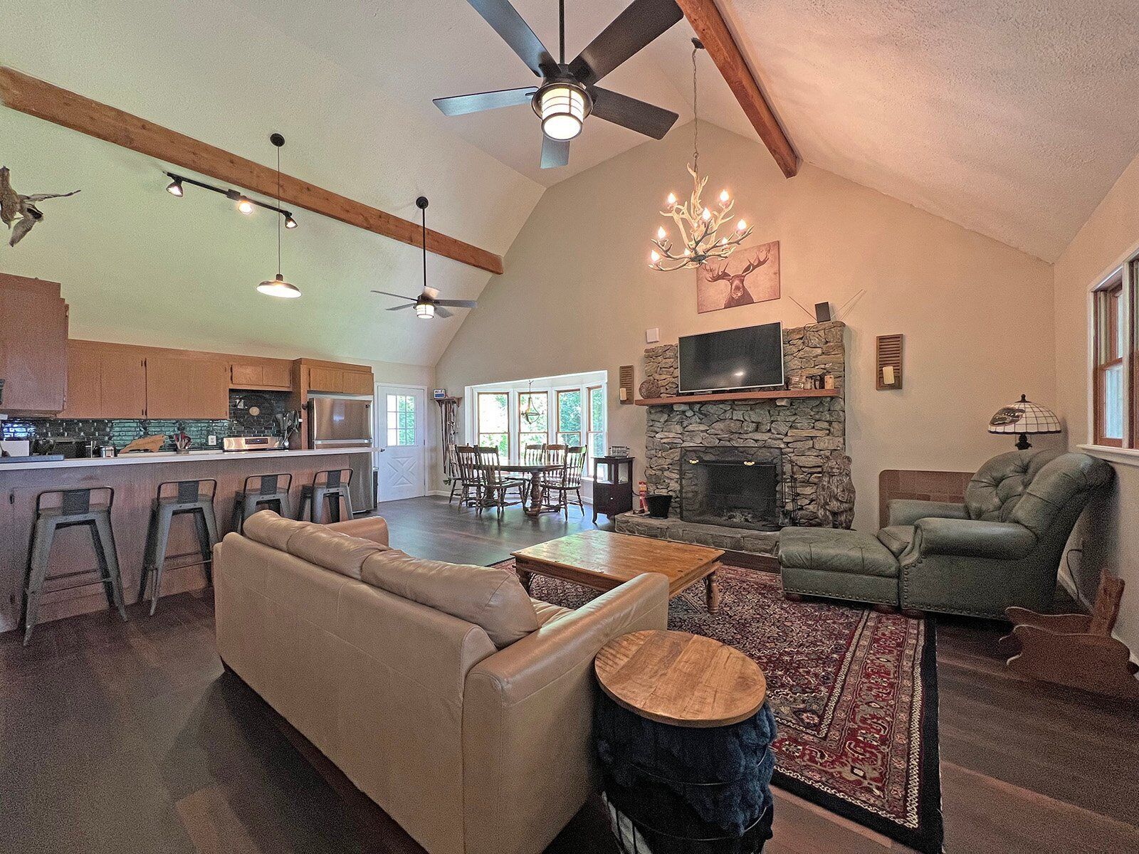 Smart TV, fireplace, DVD player