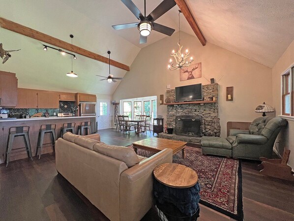 Smart TV, fireplace, DVD player