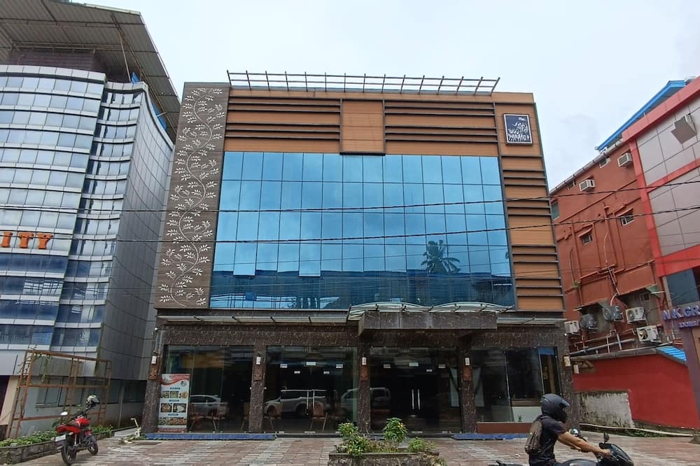 N k Grand Days hotel