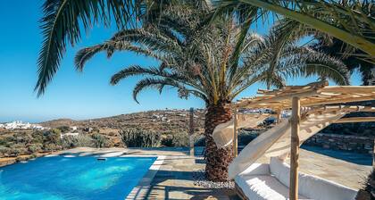 Apollonia Summer Villa - In the center of the island