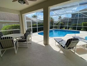 Piscine extérieure, piscine chauffée