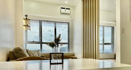 Brand new cozy condo home with stunning bay view right next Ayala Alabang