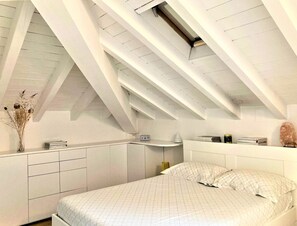 Eenvoudig appartement | 1 slaapkamer, een strijkplank/strijkijzer, gratis wifi