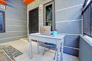 Reception - OYO Life  93032 Maju Mapan Homestay Syariah (Lamongan)