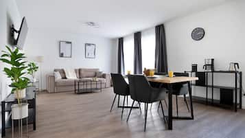 43-Zoll-Flachbildfernseher mit Kabelempfang, FuĂbodenheizung