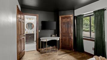 4 habitaciones, escritorio, tabla de planchar con plancha y wifi gratis