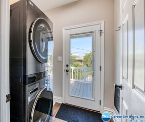 Interior - The Blue Bo - Second Row Home with 4 bedrooms and a bonus bedroom (Garden City Beach)