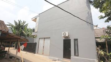 Fachada da propriedade