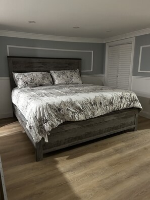 Room - Private Suite (Brooklyn)