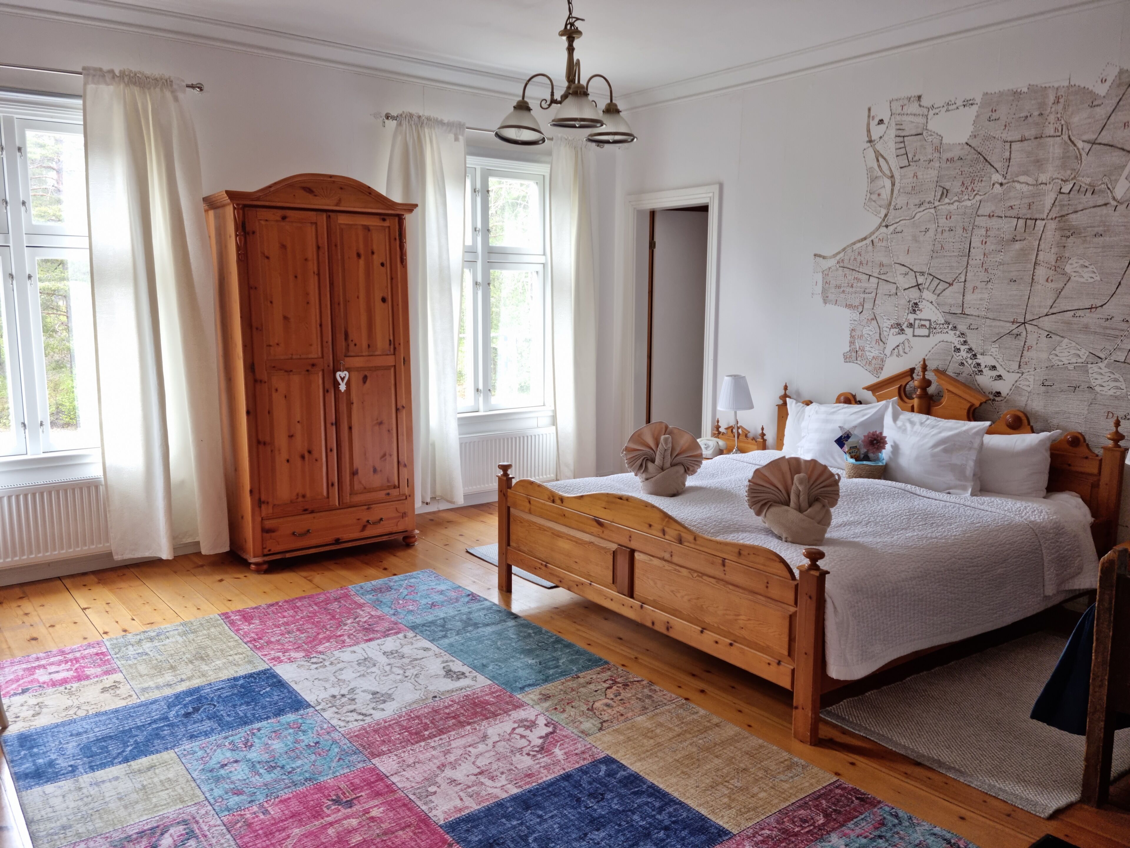 Familien-Suite, 1 Schlafzimmer, Gartenblick | Kostenloses WLAN, Bettwäsche