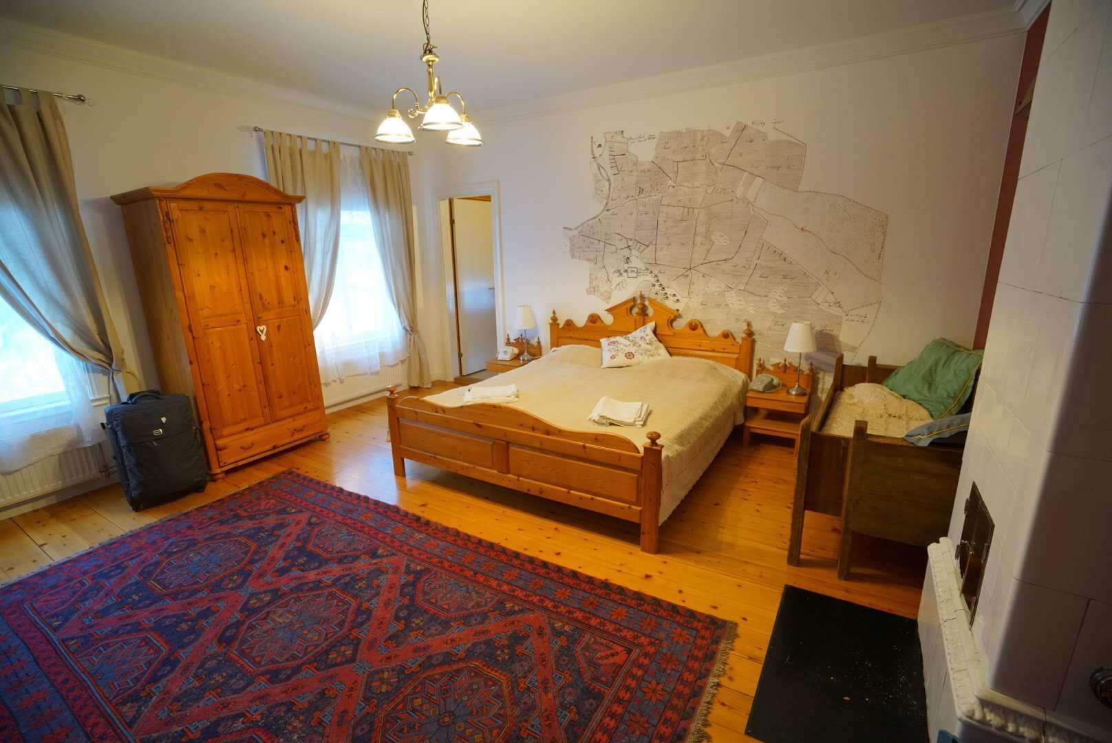 Family Suite, 1 Bedroom, Garden View | In-room dining
