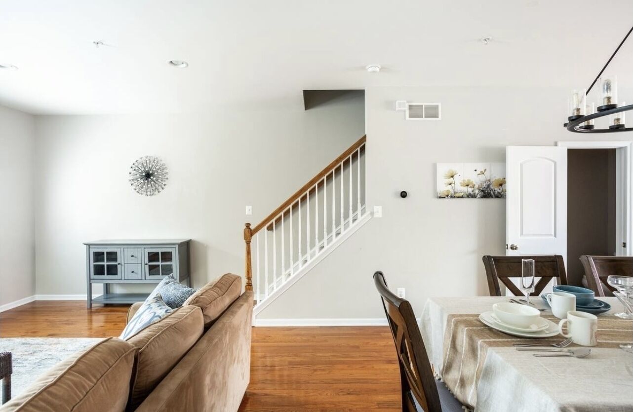 4br/5ba In The Heart Of Conshy W Free Parking & Biking Trail - Close To Philly - Devon, PA