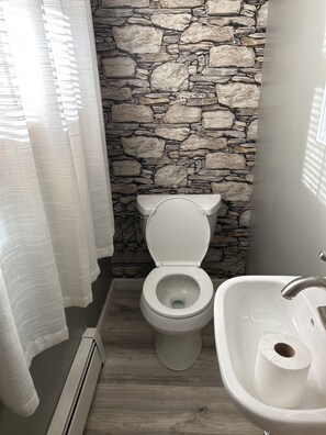 Bathroom - Home away from home!!! (Brooklyn)