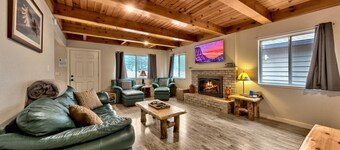 2782B River Front Chalet, quiet locationm fall discounts in place