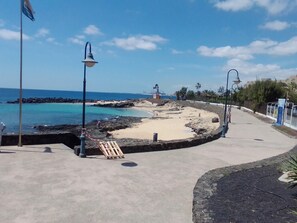 Solsenger og strandhåndklær